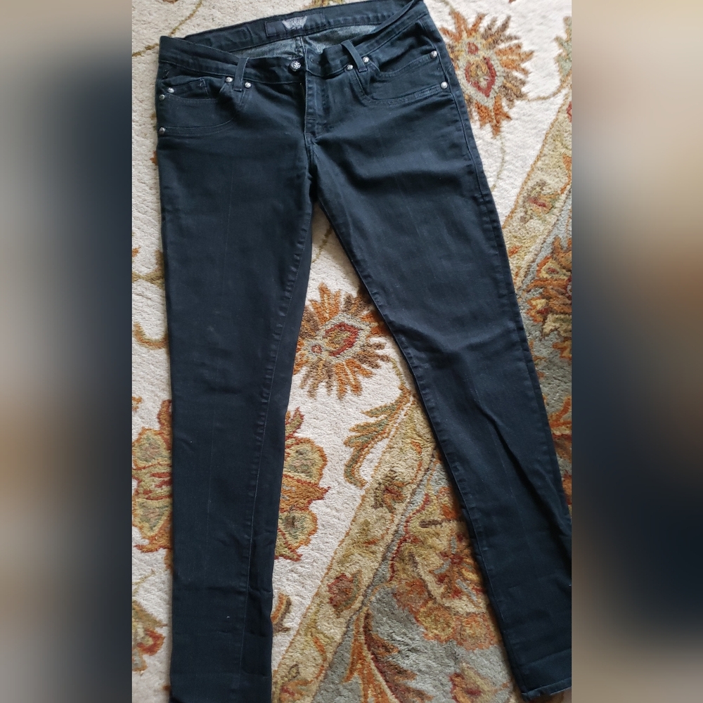 Rock and Republic low rise straight leg jeans